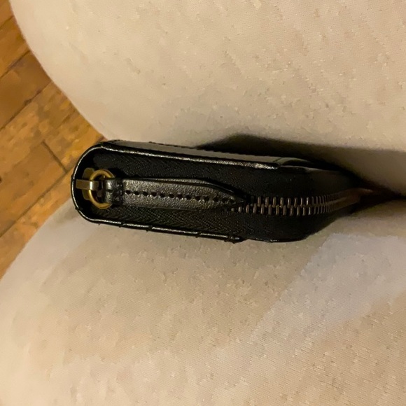 Gucci GG Marmont Matelassé Zip Card Case - Picture 8 of 9